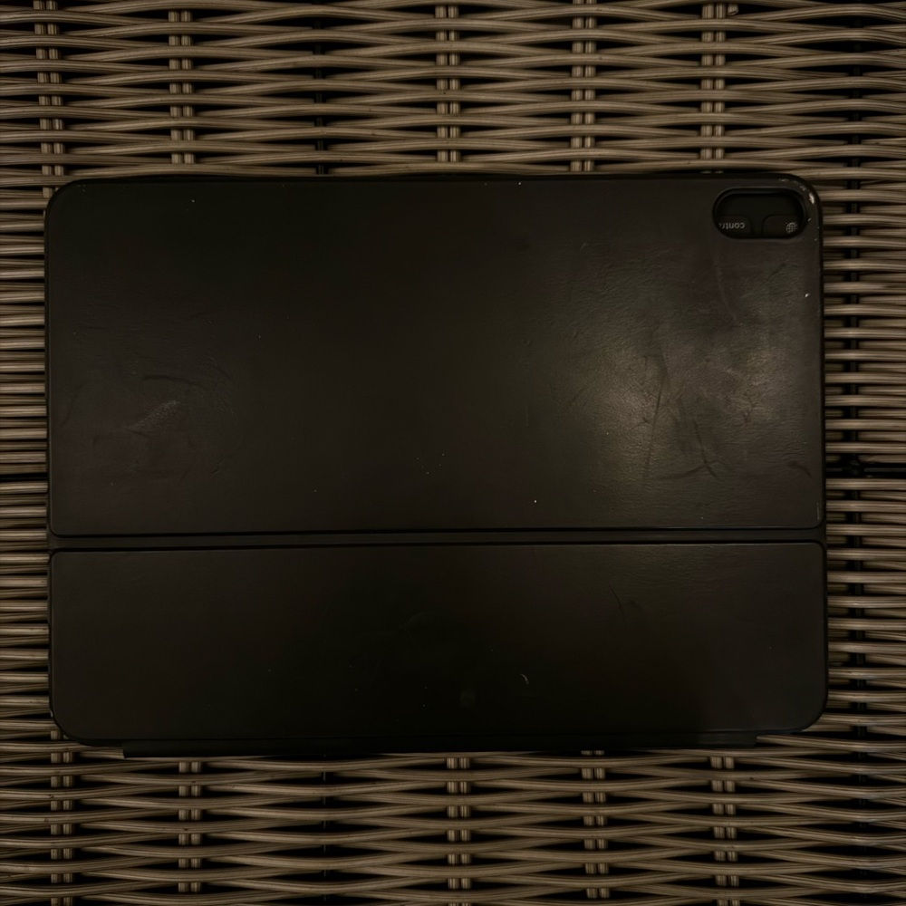 Apple Smart Keyboard. - Picture 3 of 3